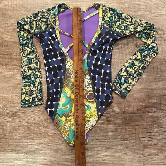 Maaji Designer Swimsuit Reversible Leotard Size 2 - Picture 10 of 12